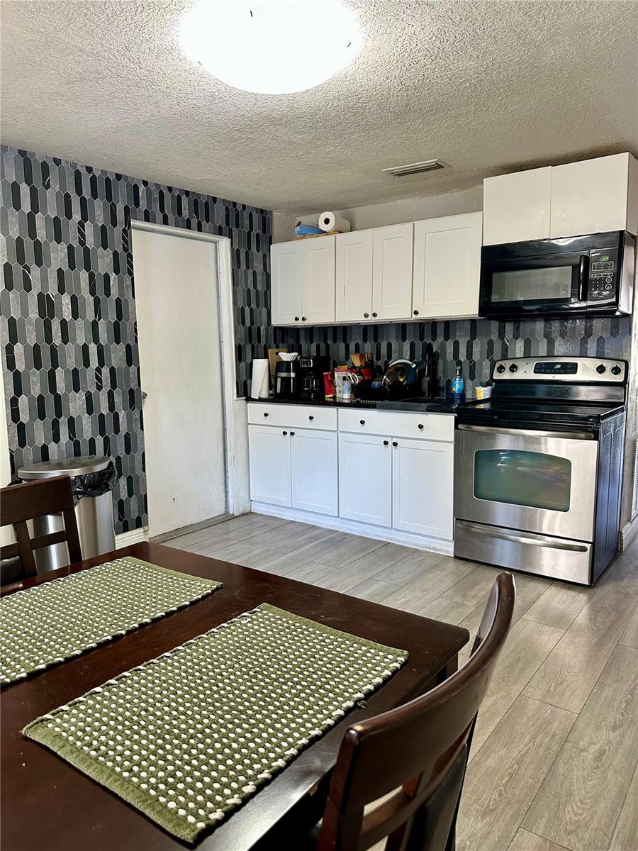 Image 36 of 48 For 2003 Humphrey St