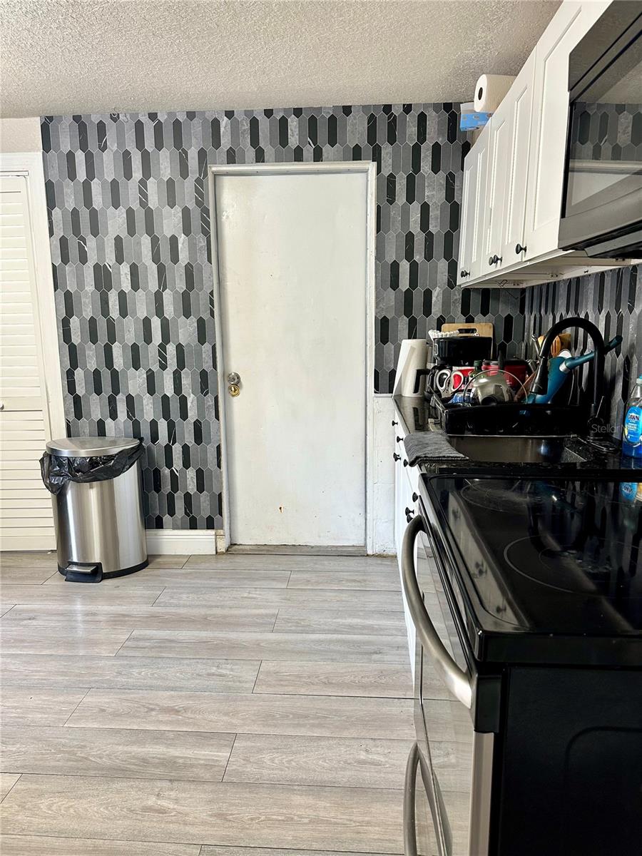 Image 38 of 48 For 2003 Humphrey St