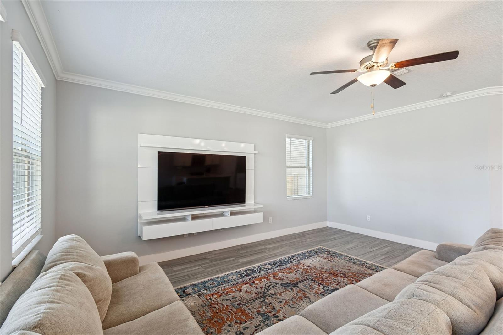 Listing photo id 19 for 9822 Little Bluestem Drive