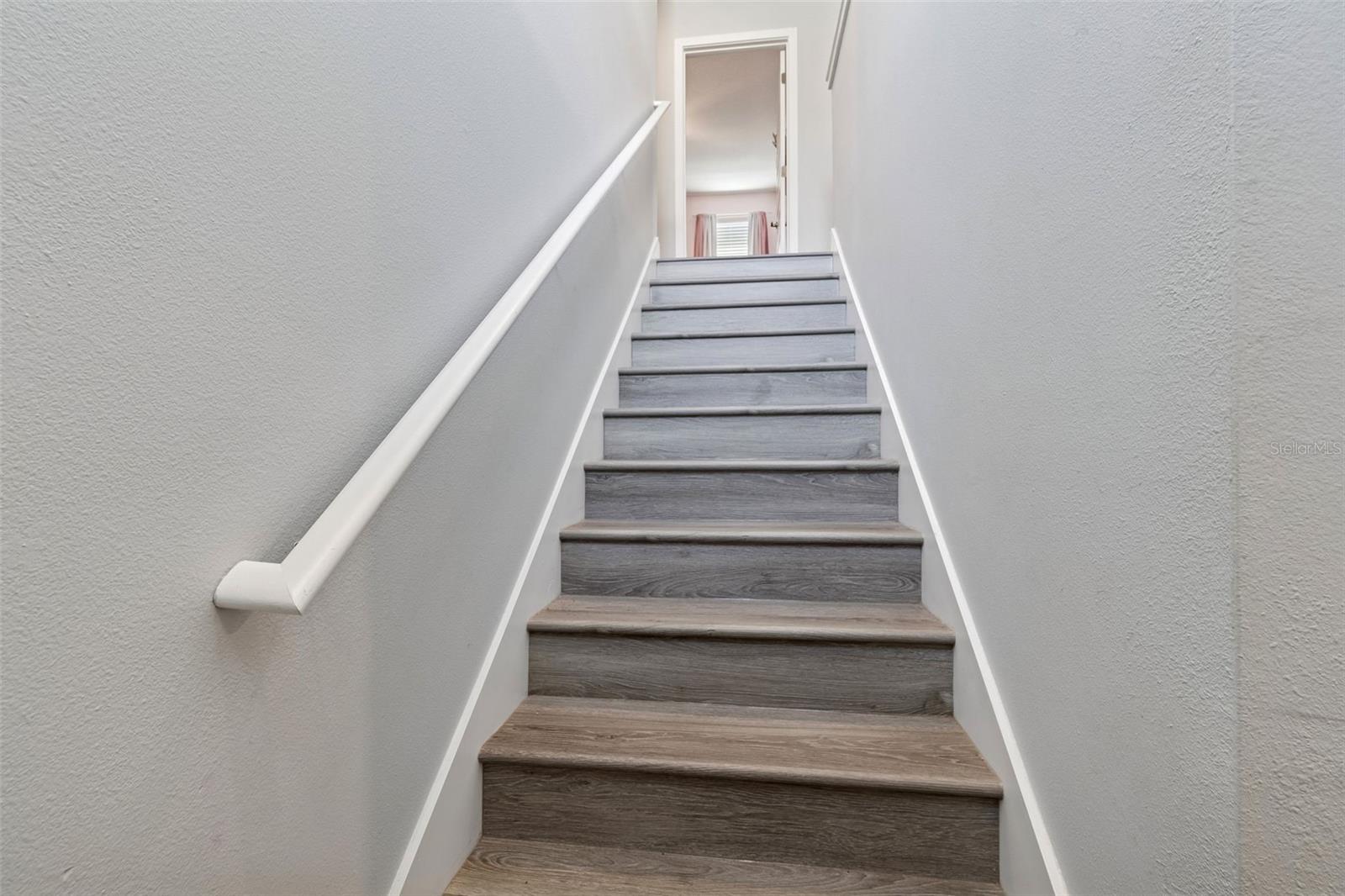 Listing photo id 22 for 9822 Little Bluestem Drive