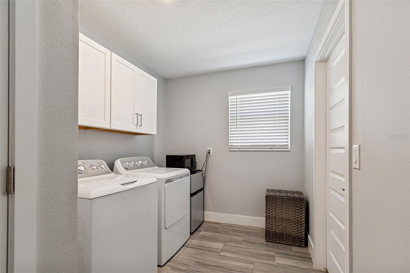 Listing photo id 23 for 9822 Little Bluestem Drive