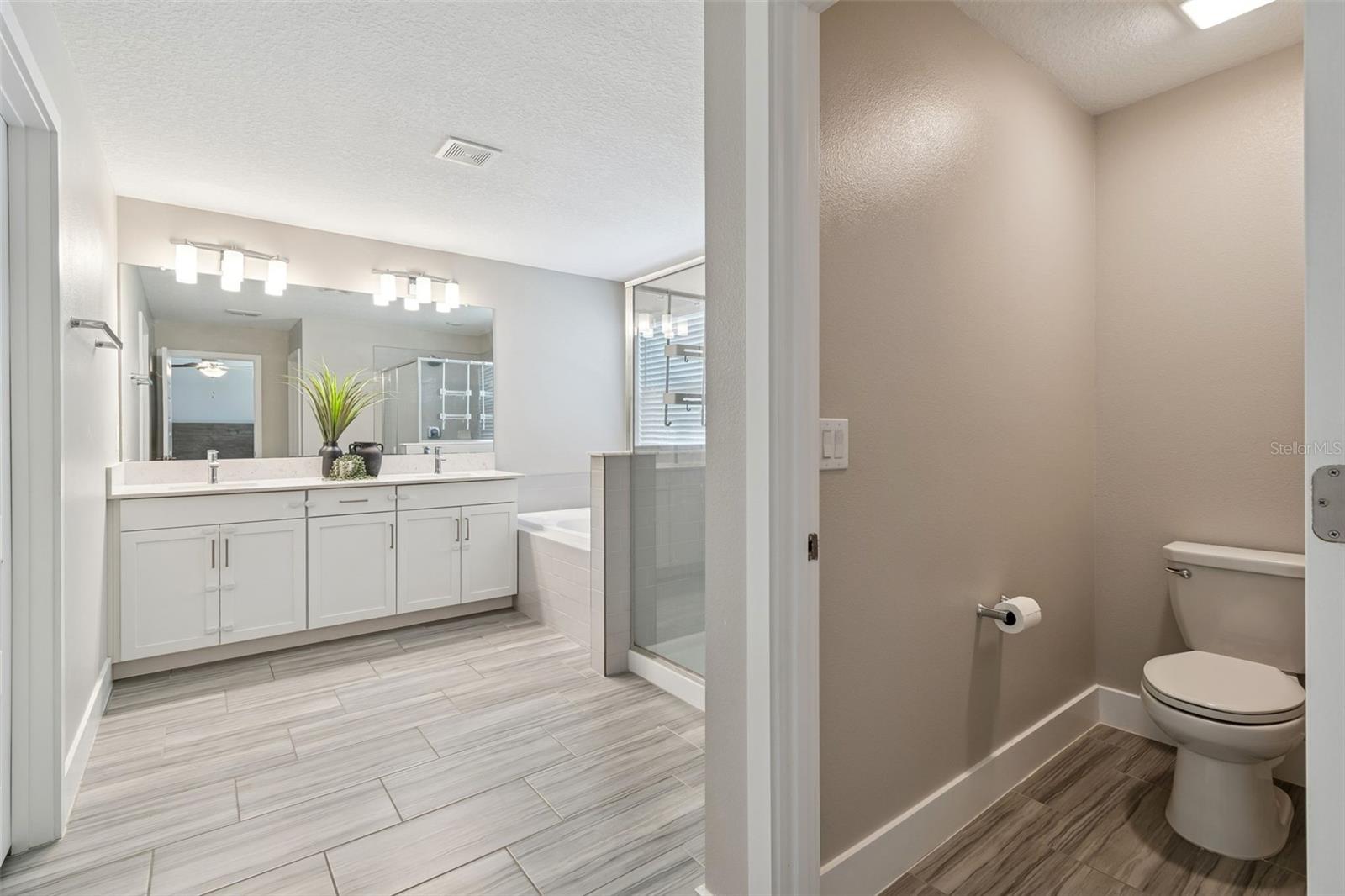 Listing photo id 25 for 9822 Little Bluestem Drive