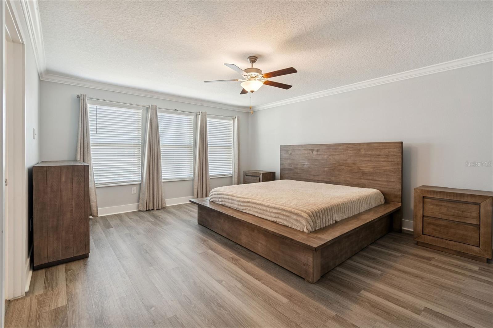 Listing photo id 33 for 9822 Little Bluestem Drive