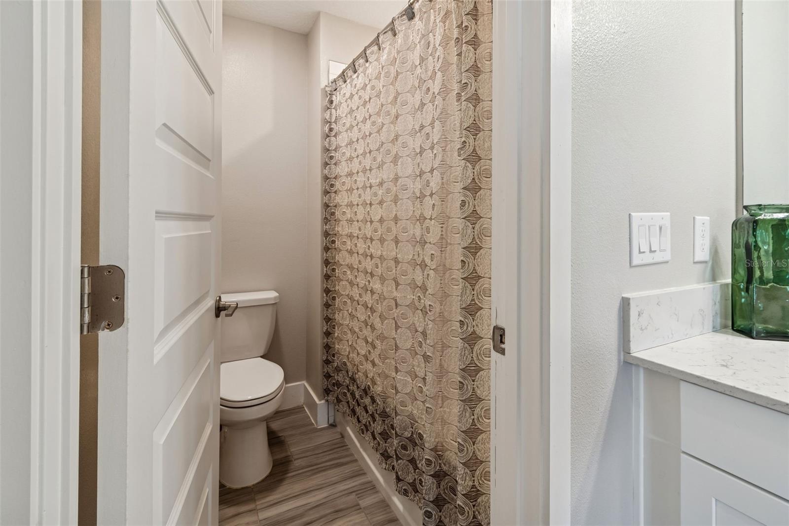 Listing photo id 37 for 9822 Little Bluestem Drive