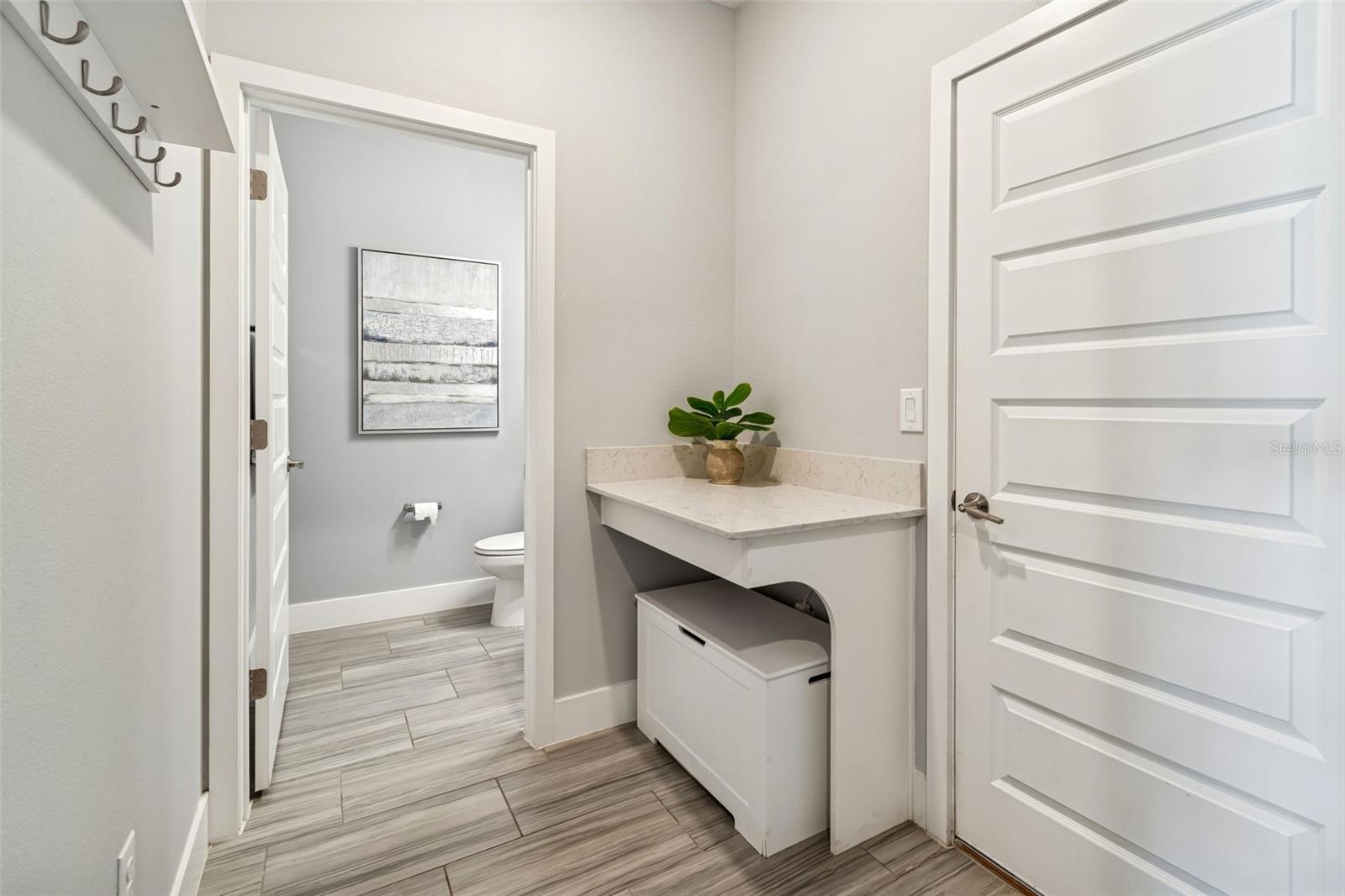 Listing photo id 5 for 9822 Little Bluestem Drive