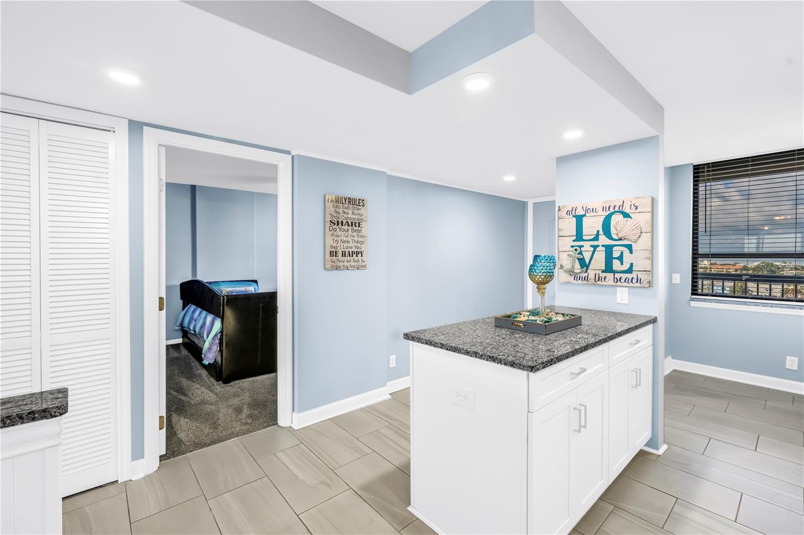 Image 5 of 45 For 9415 Blind Pass Road 803