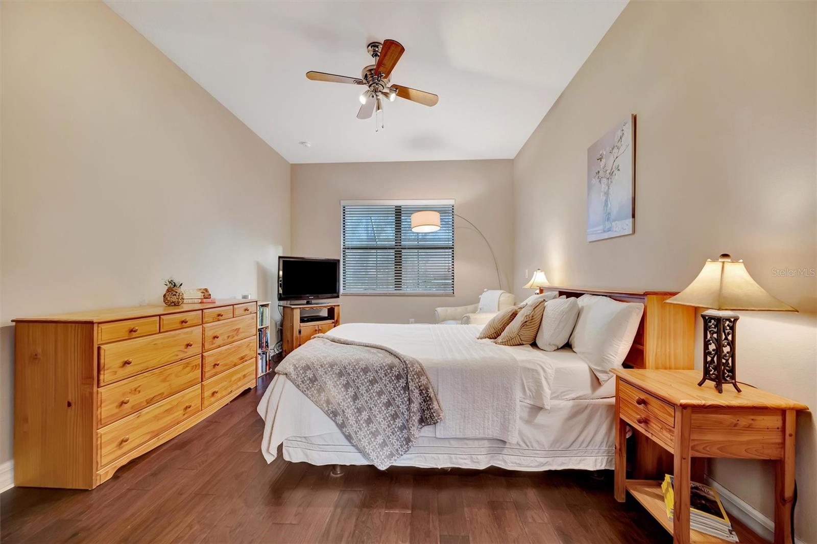 Image 34 of 99 For 15616 Starling Water Drive