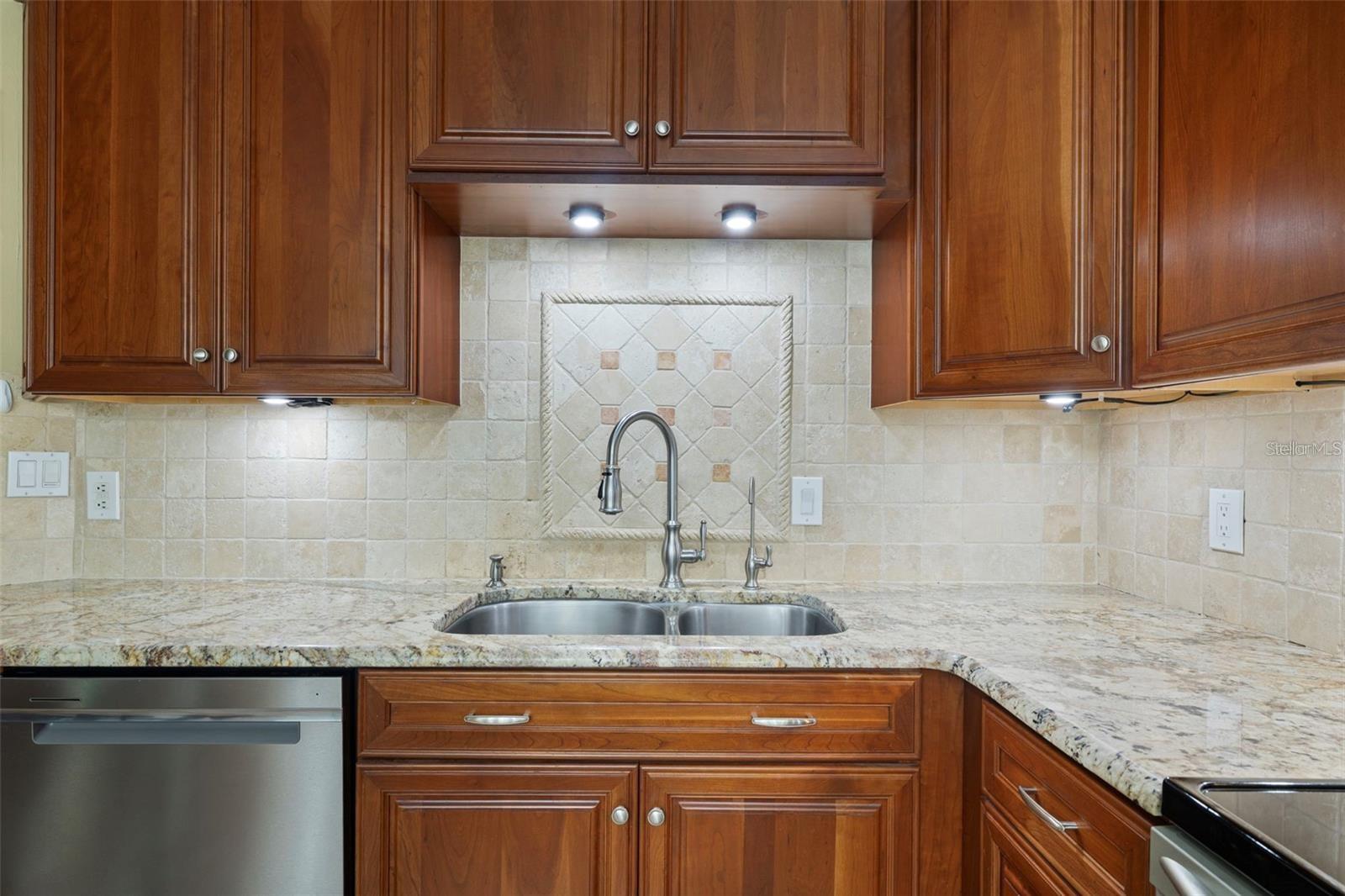 Image 29 of 89 For 18756 Wimbledon Circle