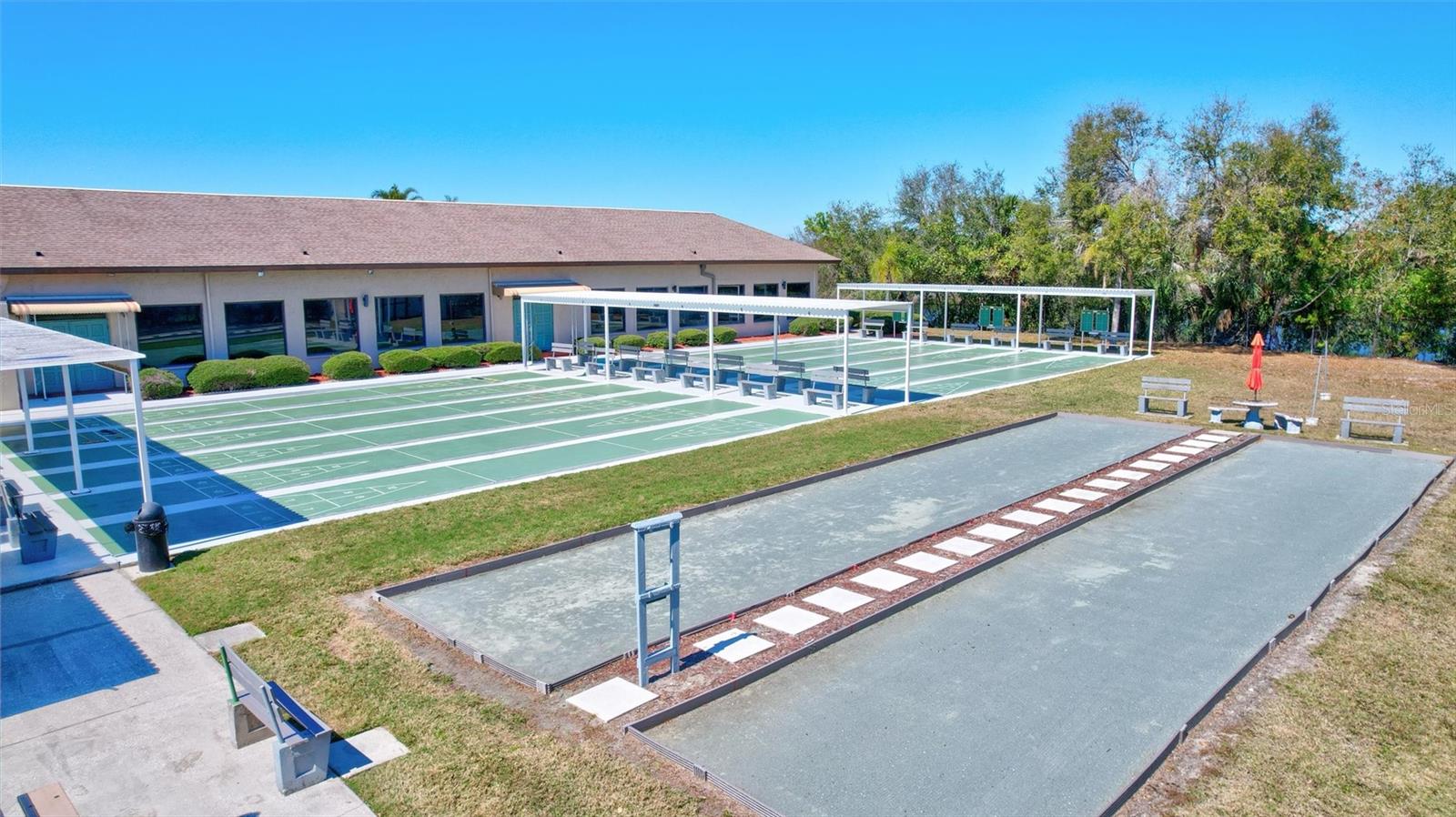 Image 37 of 40 For 6475 Shoreline Drive 5102