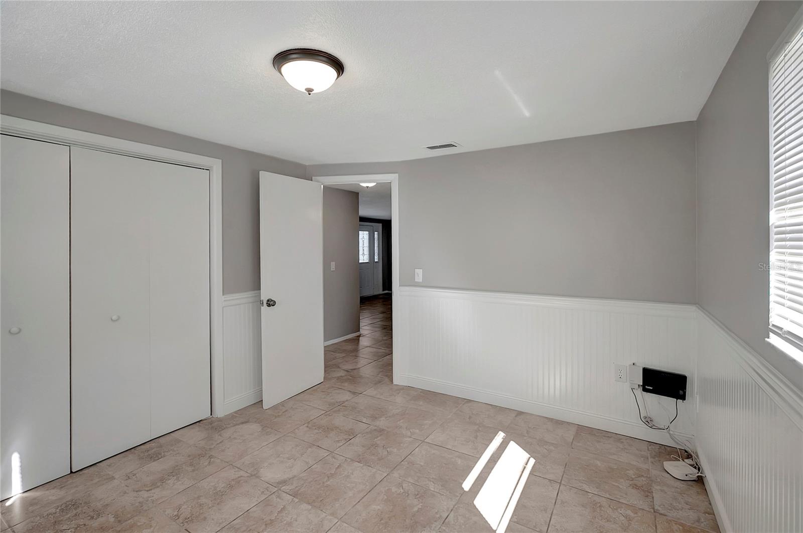 Listing photo id 21 for 7534 Galahad Road