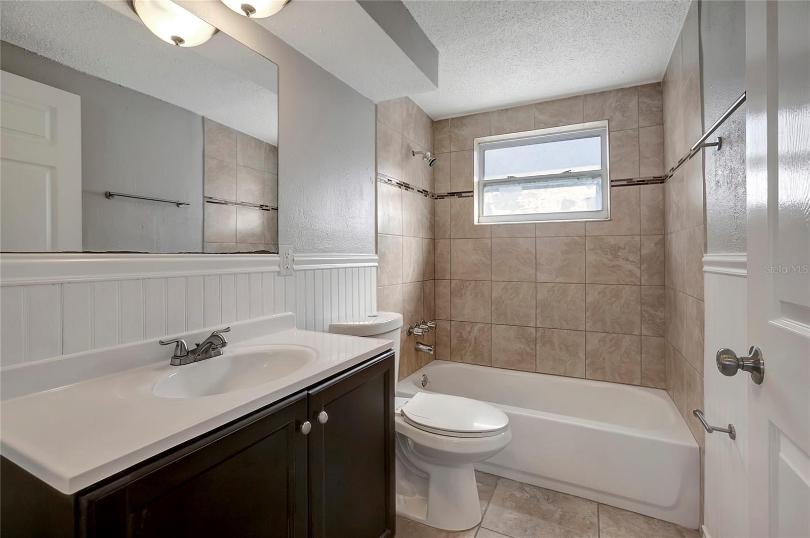 Listing photo id 22 for 7534 Galahad Road