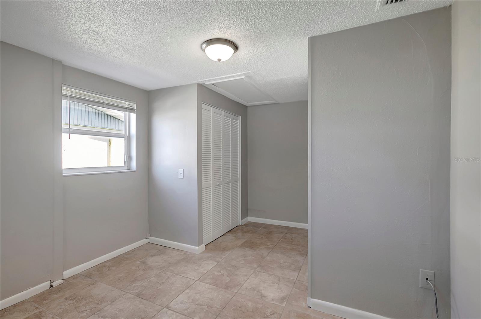 Listing photo id 27 for 7534 Galahad Road