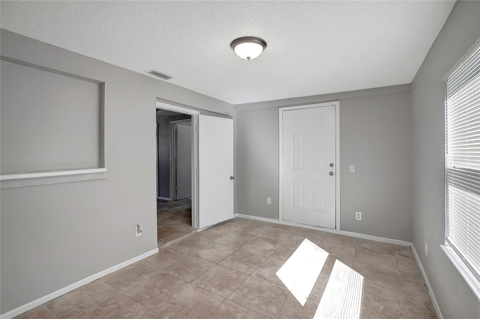 Listing photo id 30 for 7534 Galahad Road