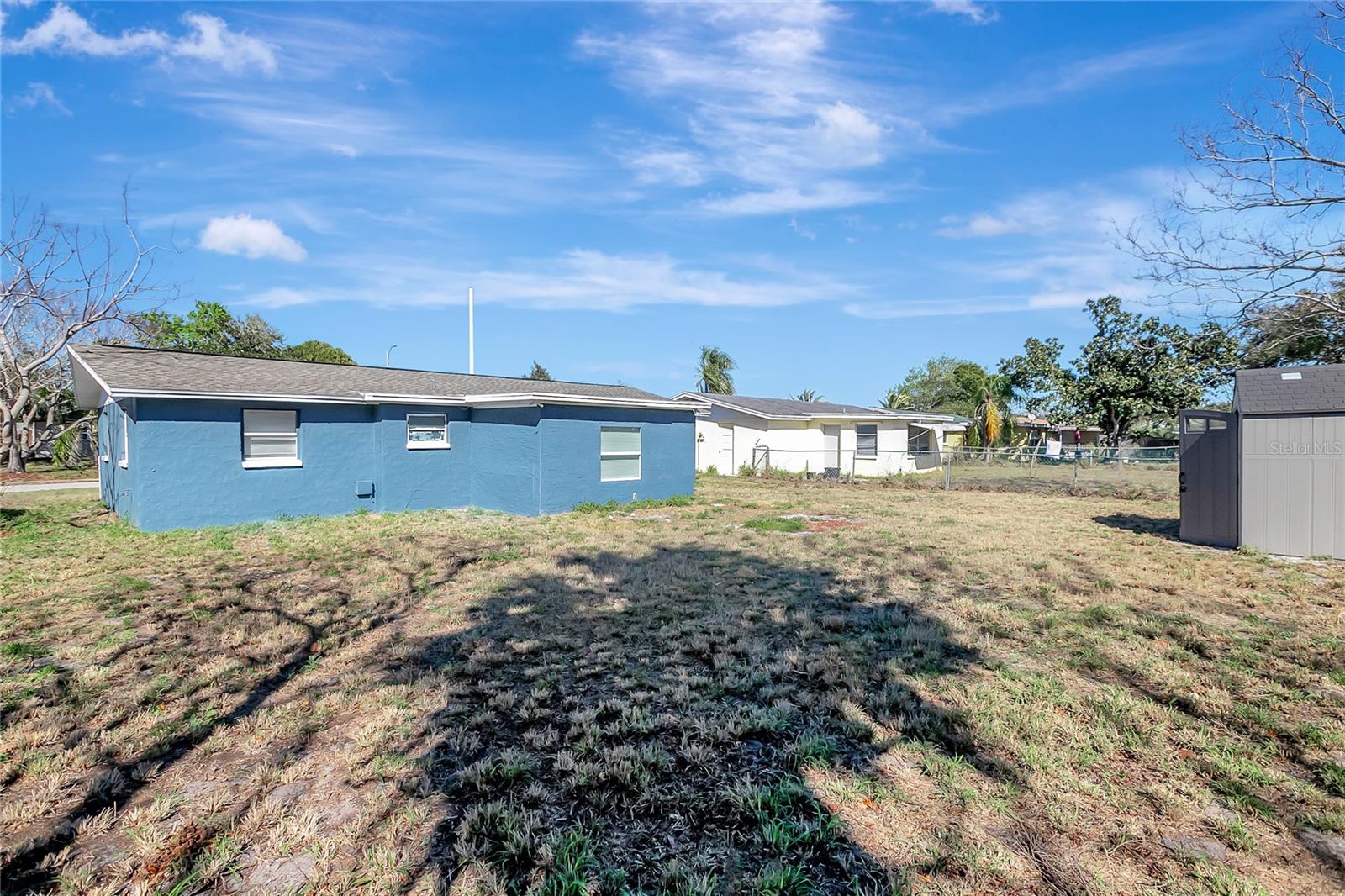 Listing photo id 34 for 7534 Galahad Road