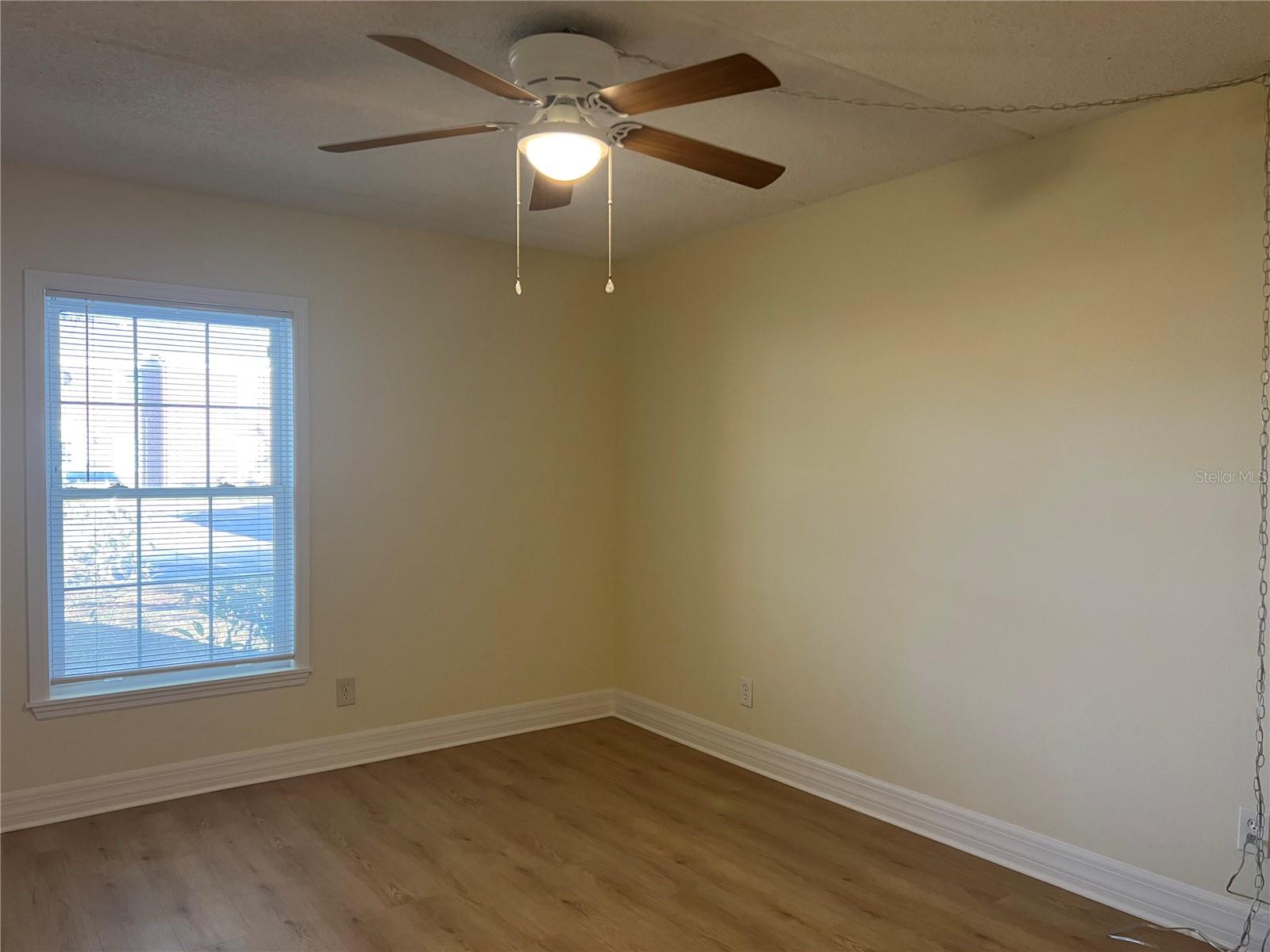 Image 10 of 24 For 8490 13th Street N A