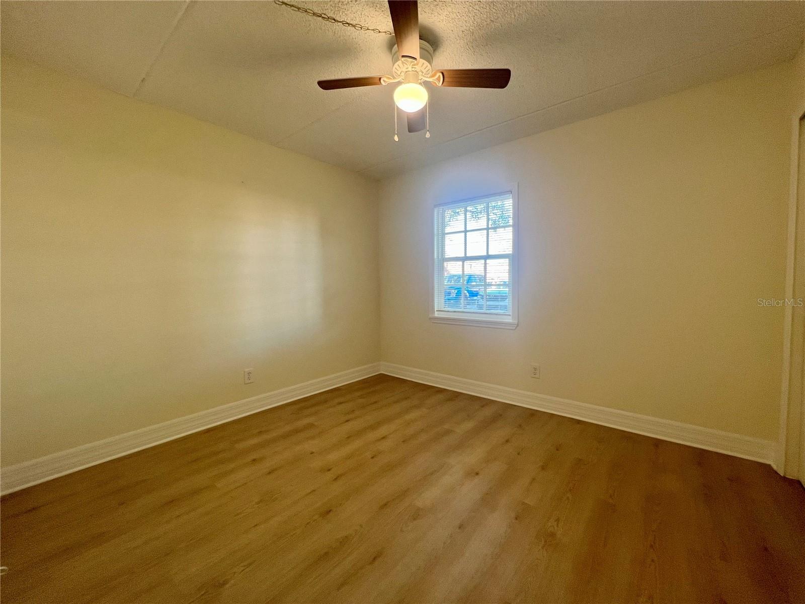 Image 13 of 24 For 8490 13th Street N A