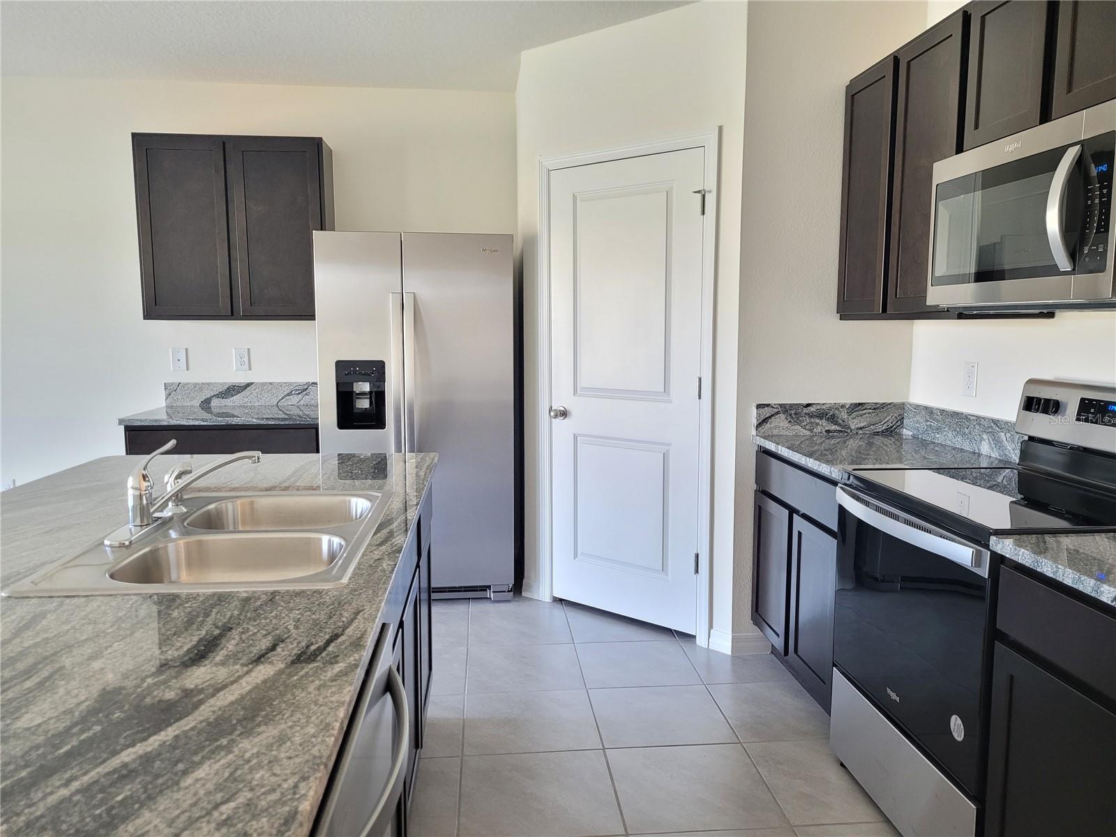 Image 17 of 66 For 30959 Penny Surf Loop