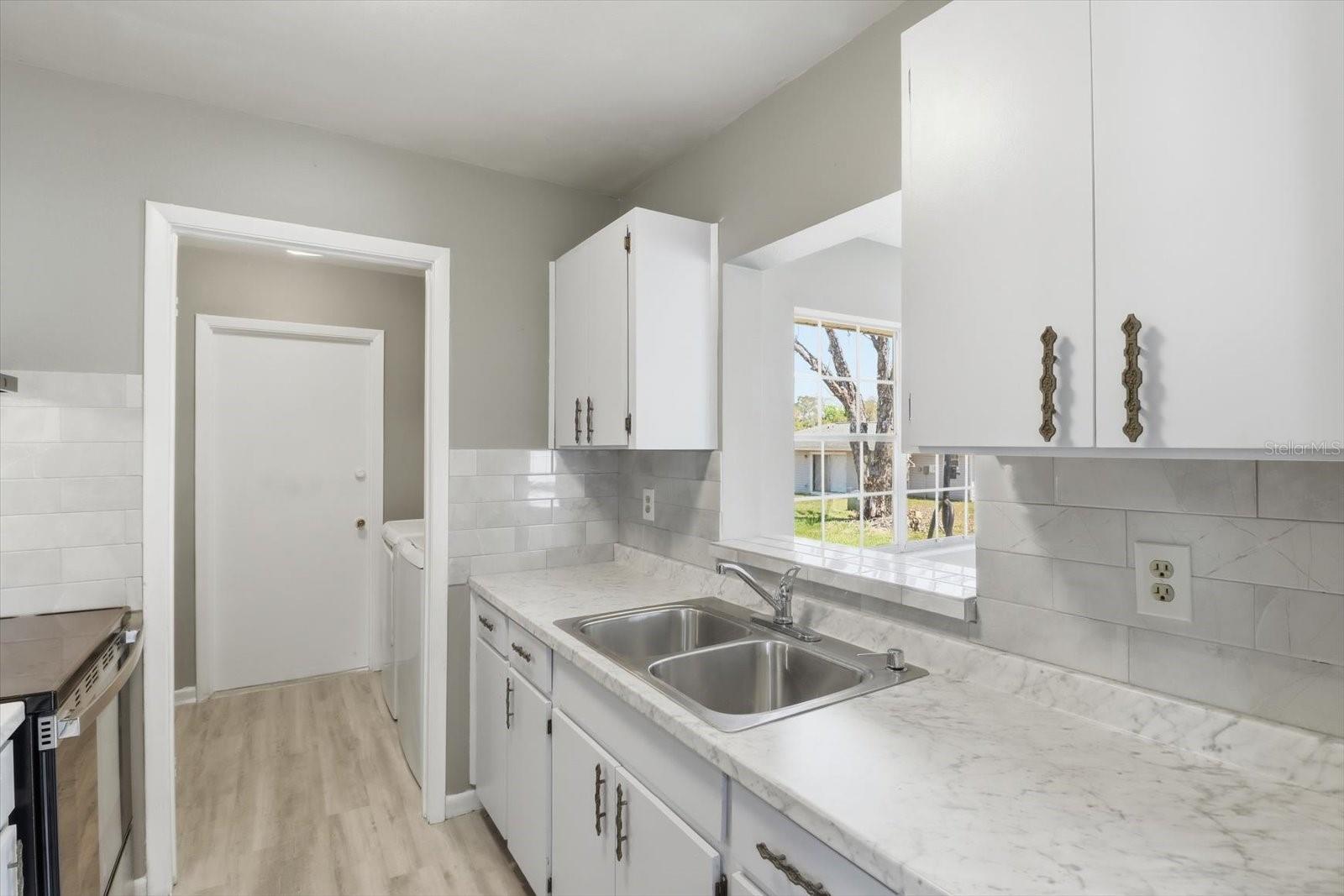 Image 10 of 45 For 5188 Woodridge Lane