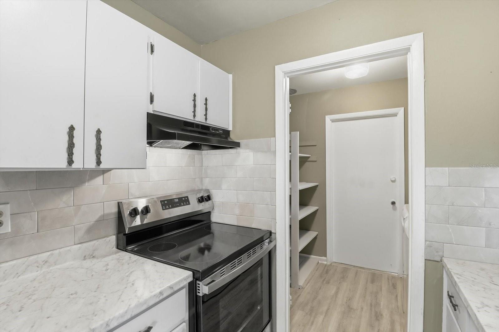 Image 11 of 45 For 5188 Woodridge Lane