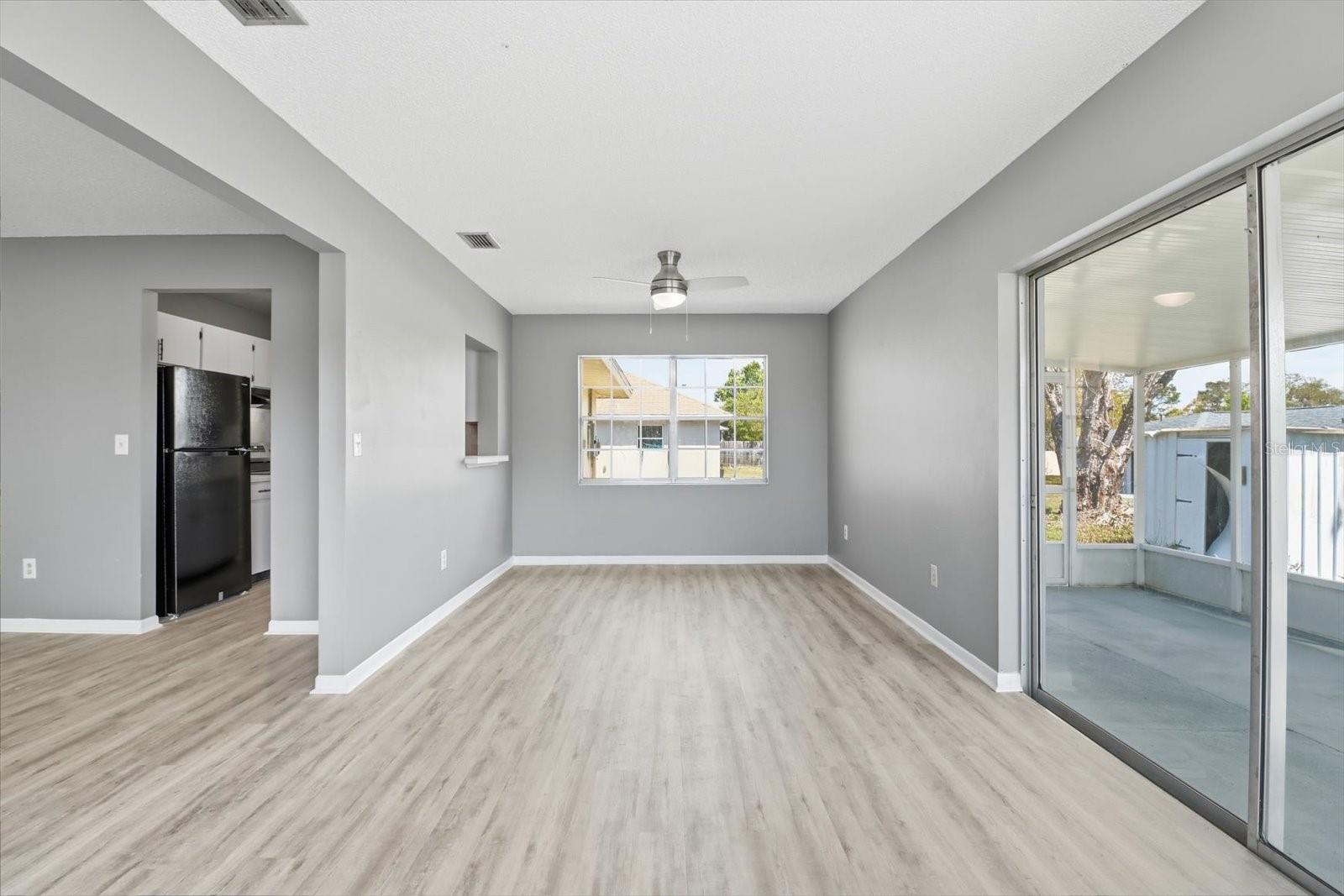 Image 24 of 45 For 5188 Woodridge Lane