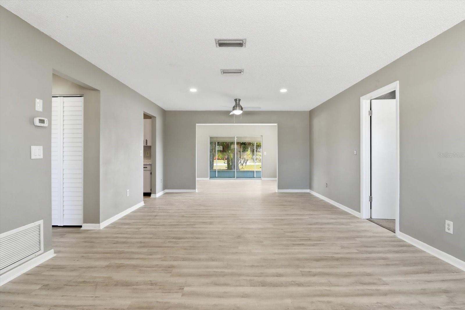 Image 7 of 45 For 5188 Woodridge Lane