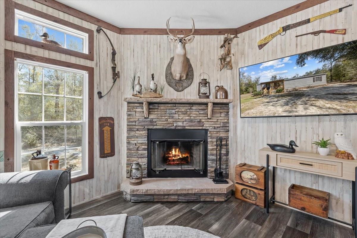 Image 3 of 98 For 771 Choctaw Avenue