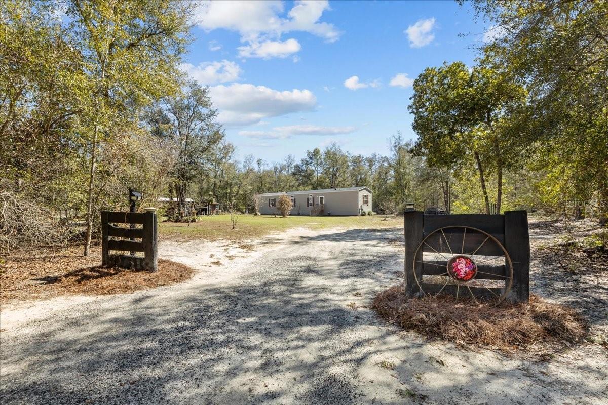 Image 42 of 98 For 771 Choctaw Avenue