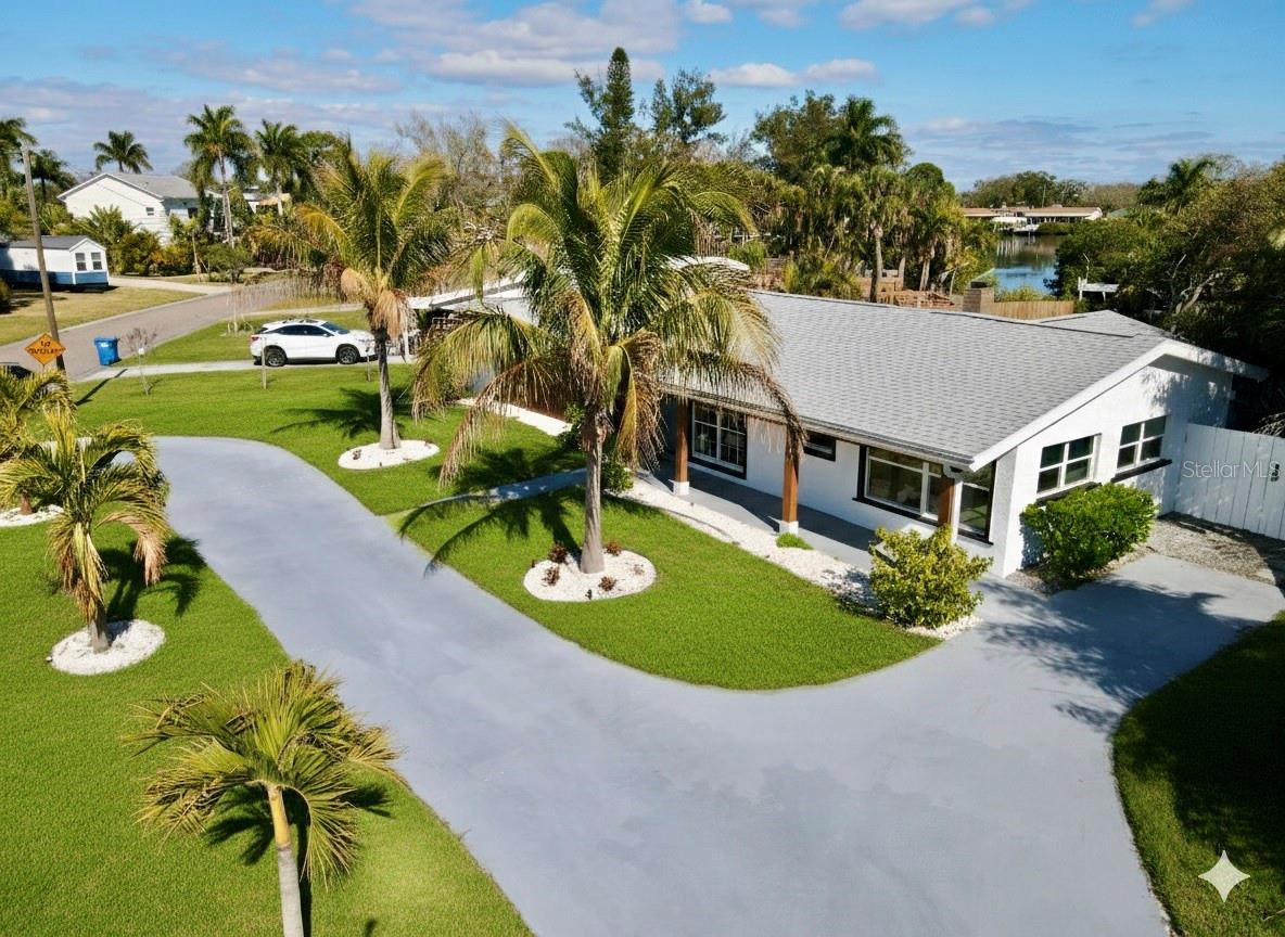 Image 2 of 81 For 1500 Carson Circle Ne