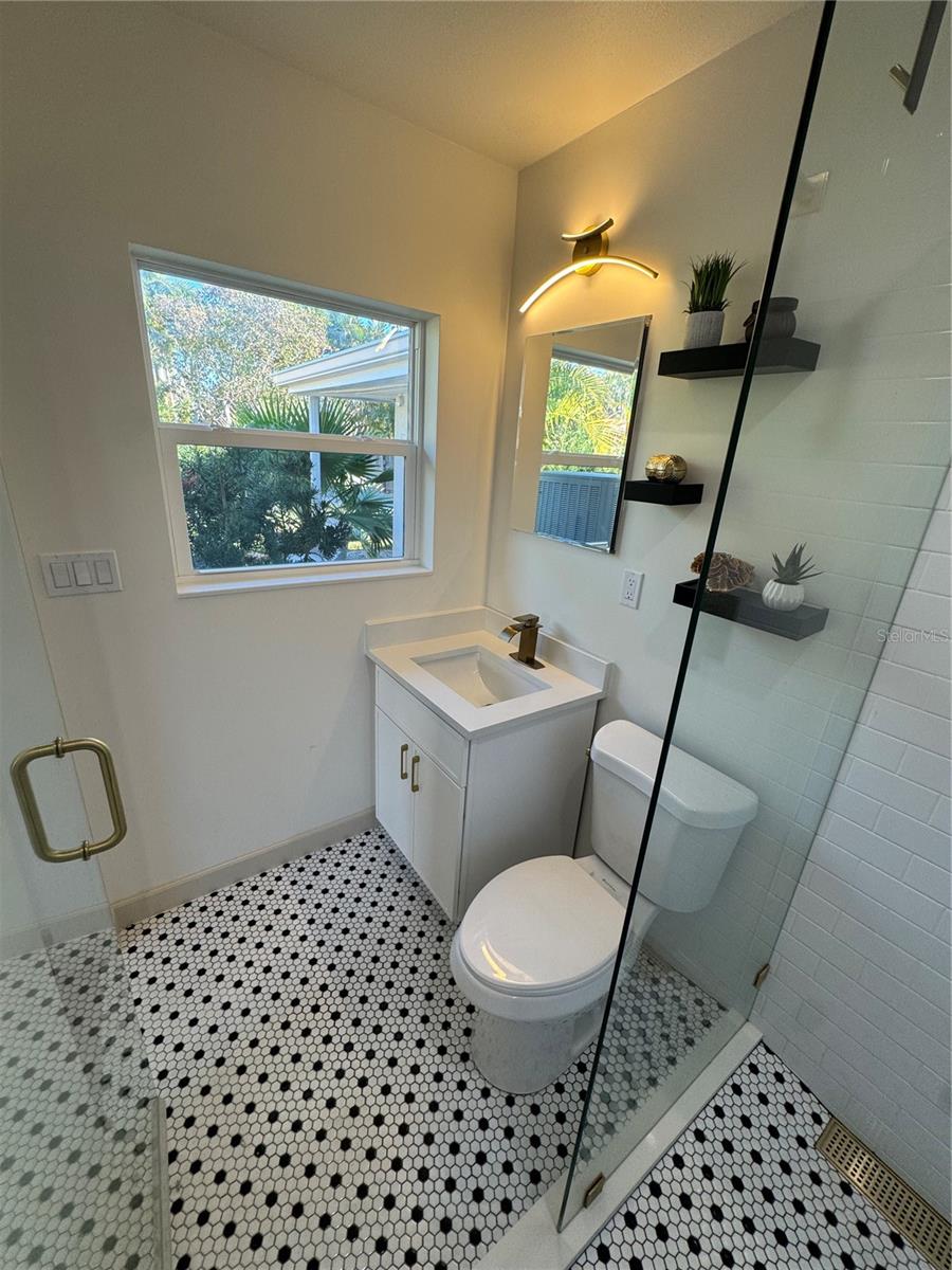 Image 20 of 81 For 1500 Carson Circle Ne