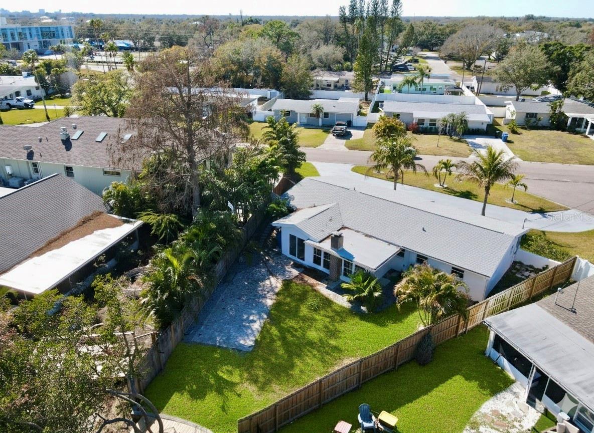 Image 3 of 81 For 1500 Carson Circle Ne