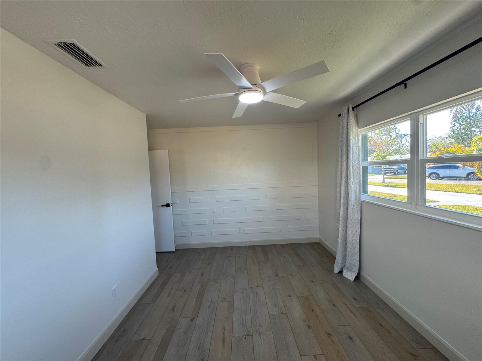 Image 32 of 81 For 1500 Carson Circle Ne