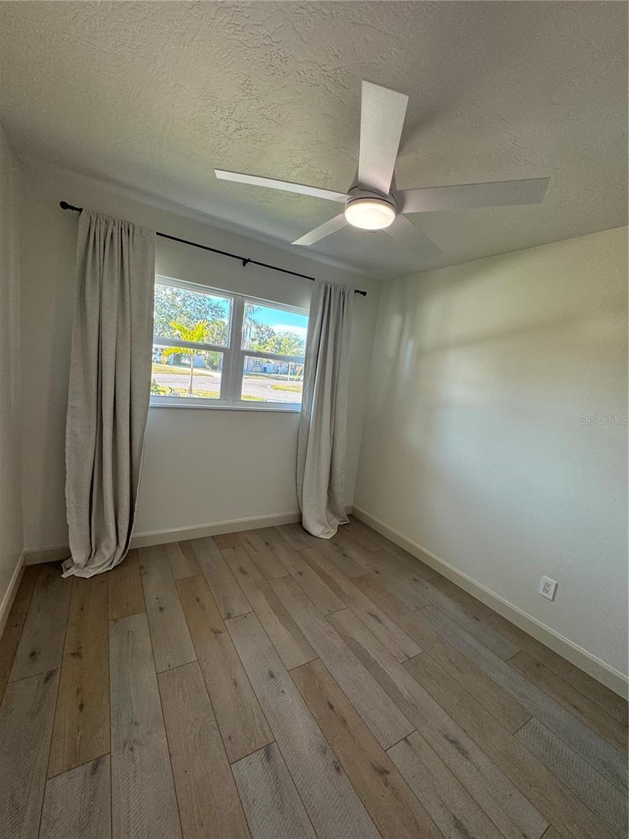 Image 34 of 81 For 1500 Carson Circle Ne