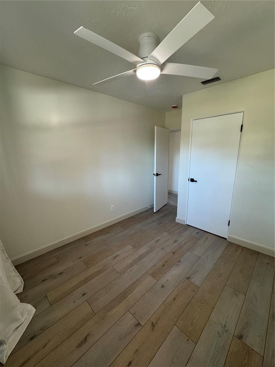 Image 36 of 81 For 1500 Carson Circle Ne