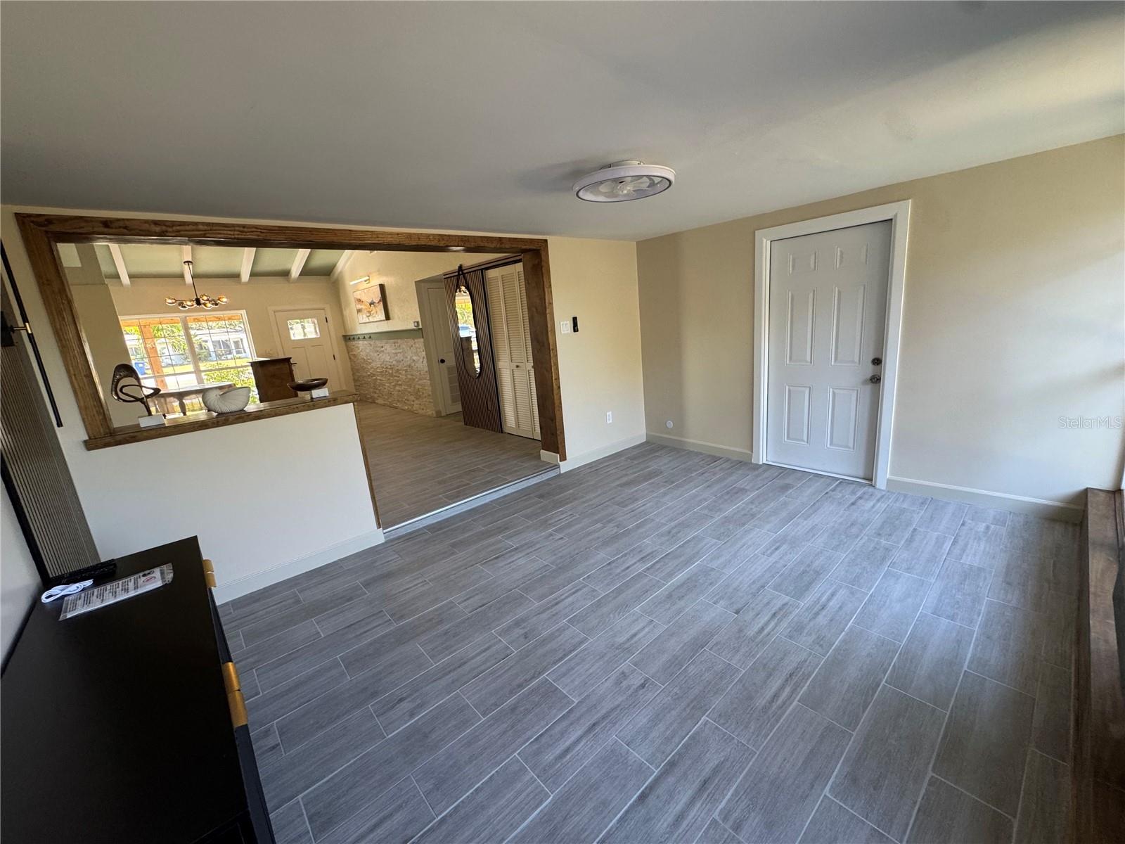 Image 41 of 81 For 1500 Carson Circle Ne