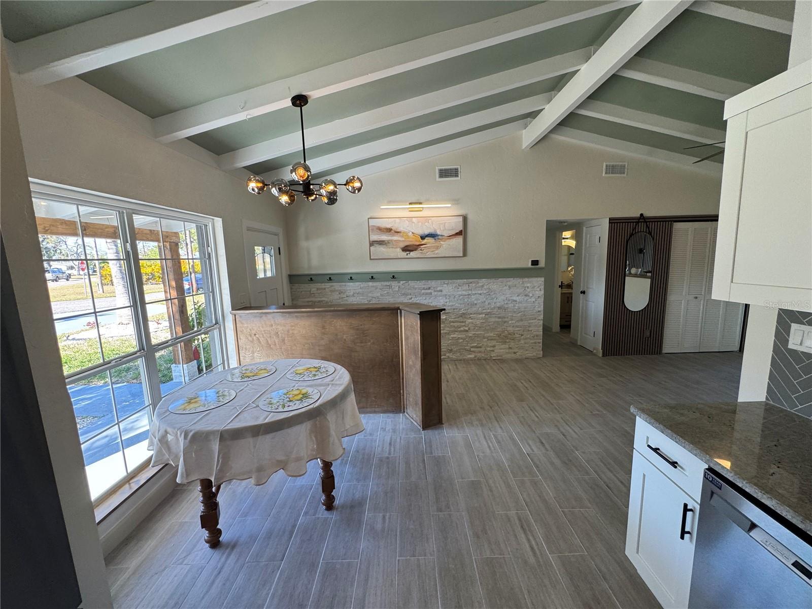 Image 45 of 81 For 1500 Carson Circle Ne