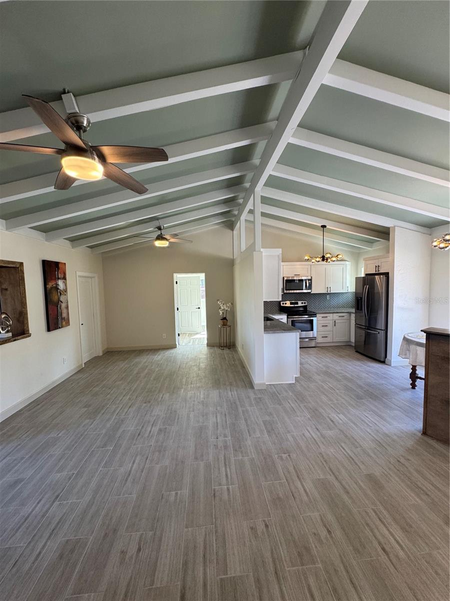 Image 47 of 81 For 1500 Carson Circle Ne