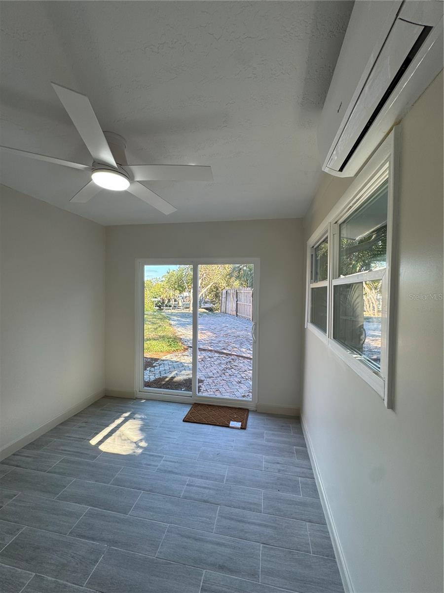 Image 50 of 81 For 1500 Carson Circle Ne