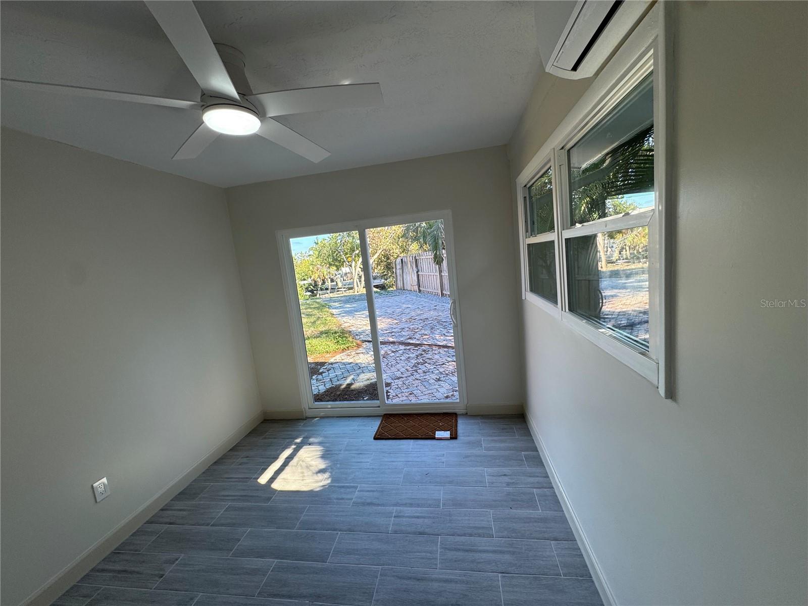 Image 51 of 81 For 1500 Carson Circle Ne