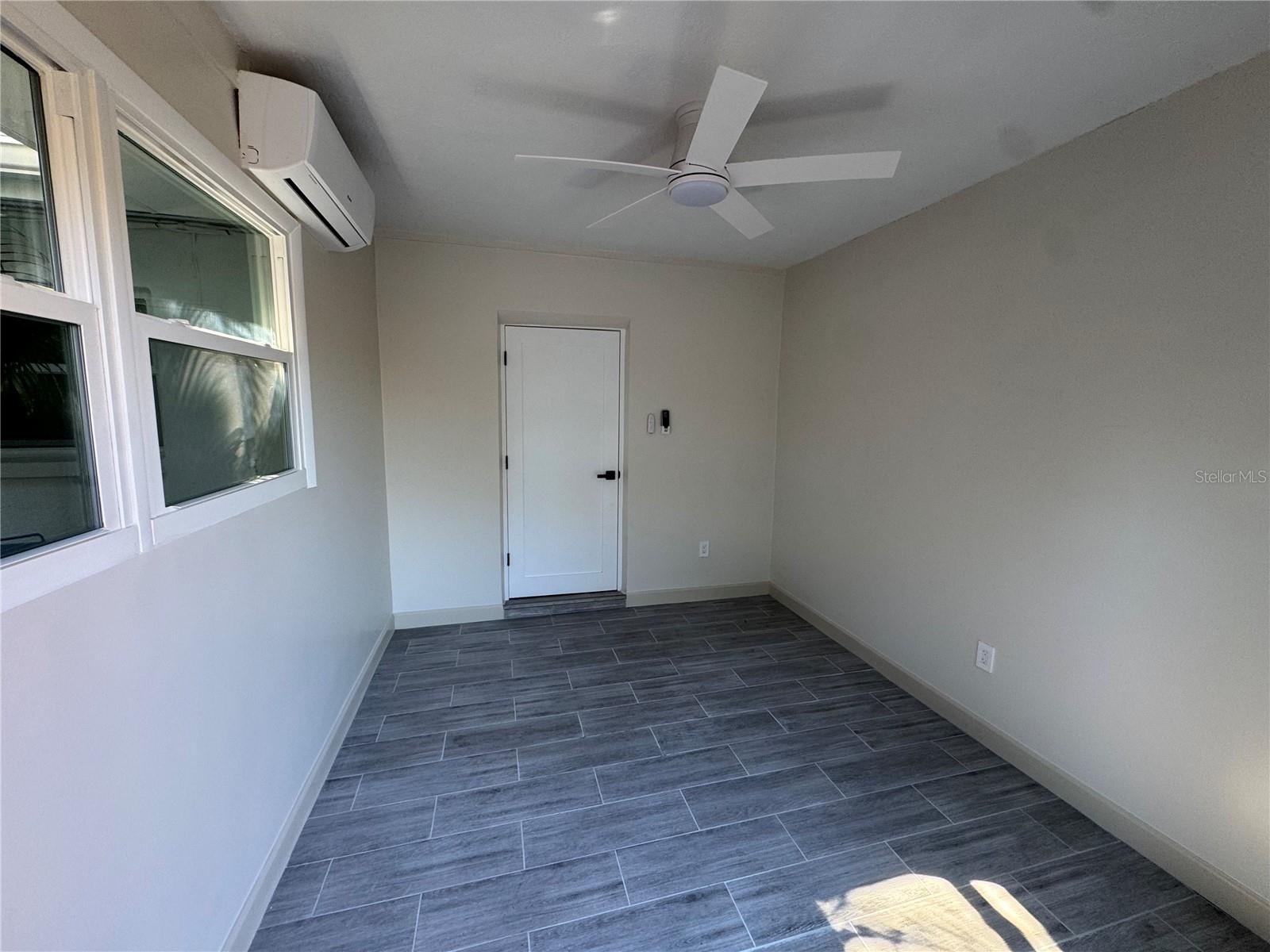 Image 53 of 81 For 1500 Carson Circle Ne