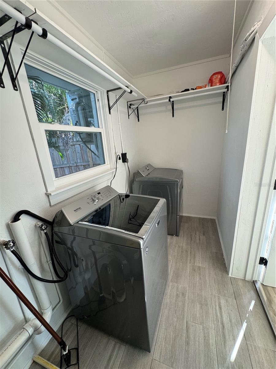 Image 55 of 81 For 1500 Carson Circle Ne