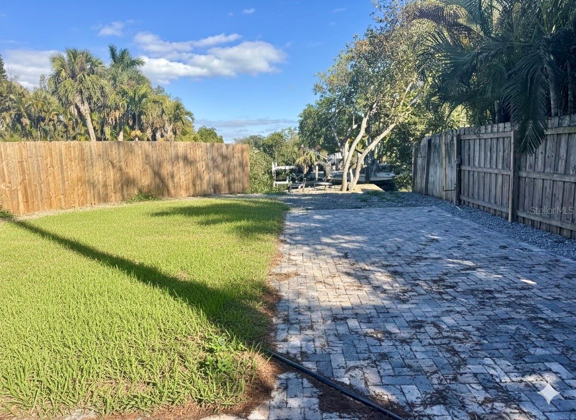 Image 61 of 81 For 1500 Carson Circle Ne