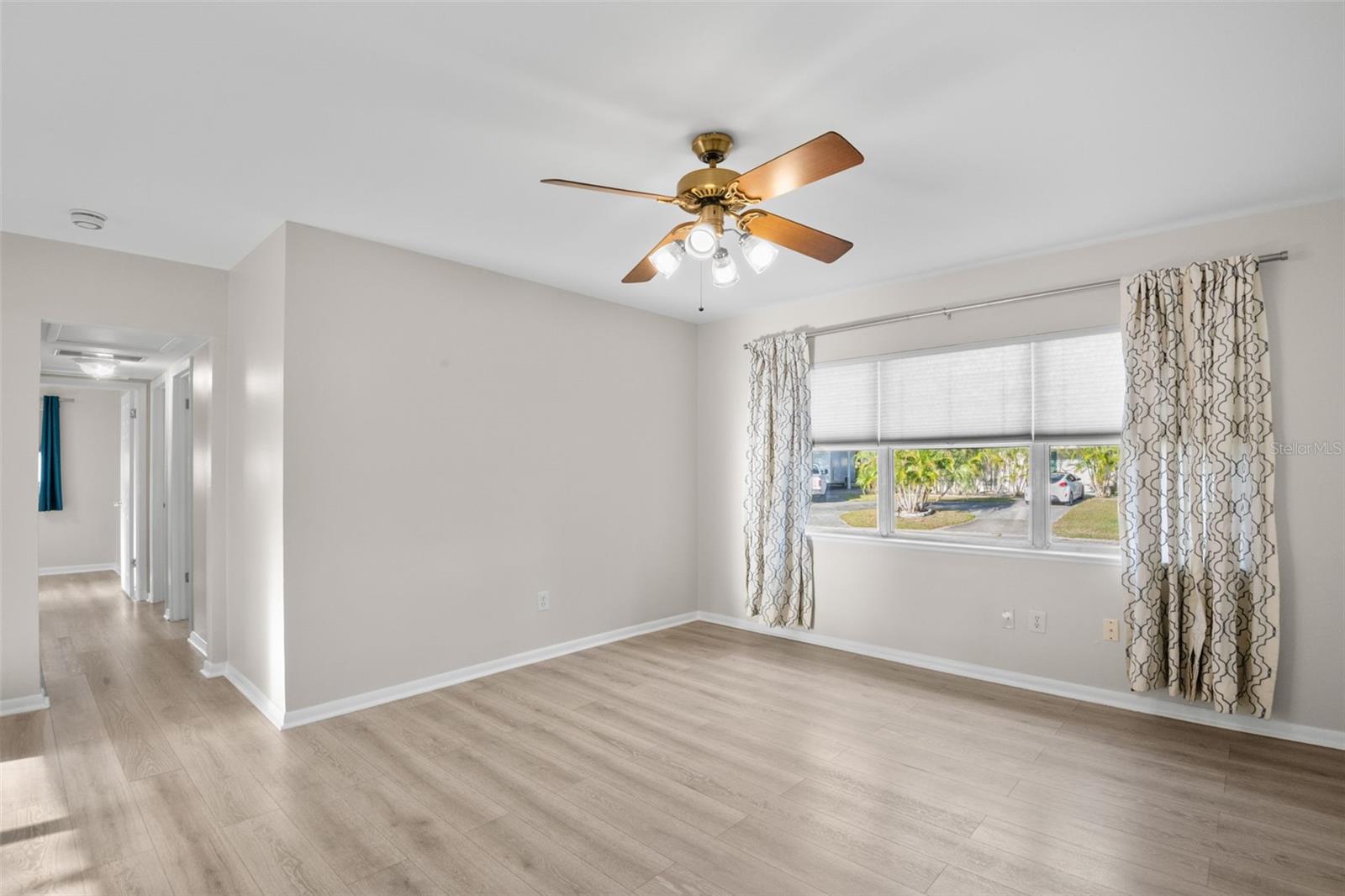 Image 7 of 27 For 5600 33rd Avenue N