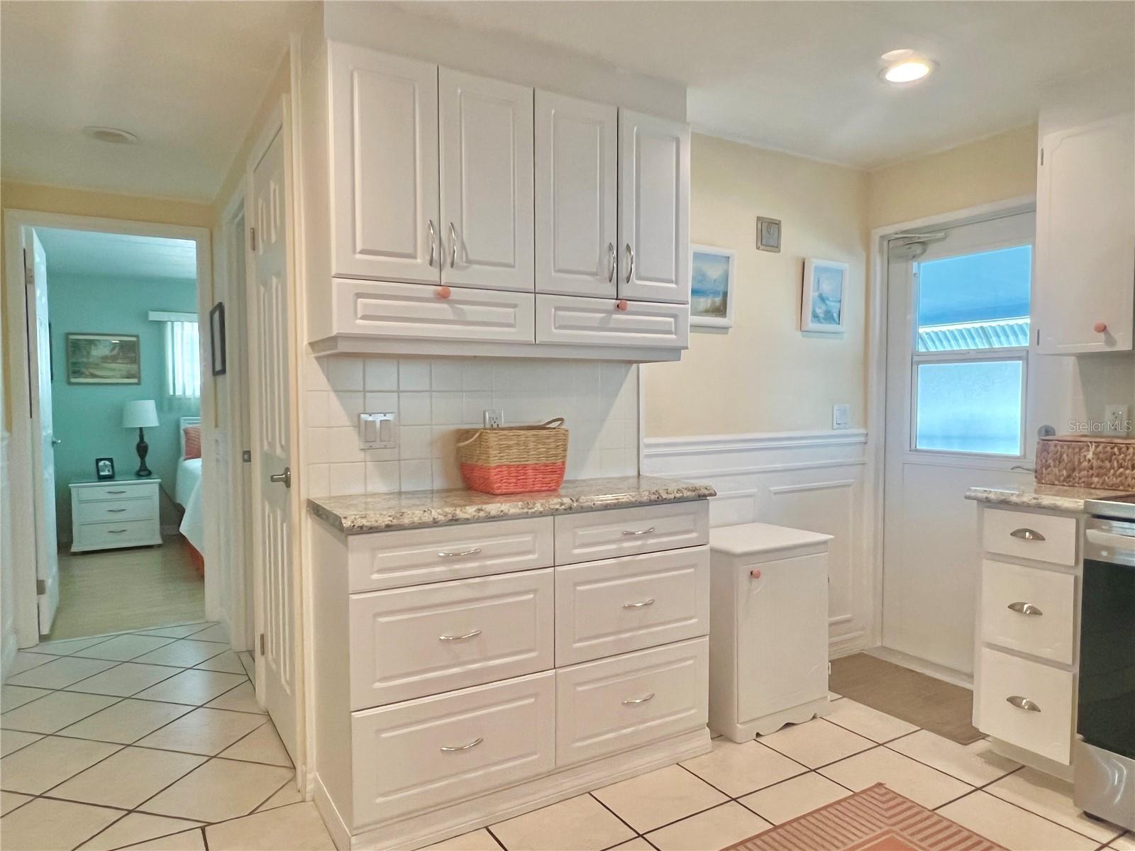 Image 17 of 68 For 1100 Belcher Road S 15