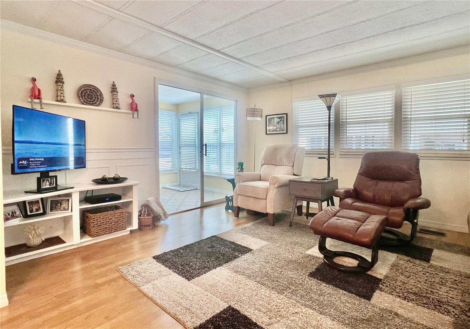 Image 9 of 68 For 1100 Belcher Road S 15