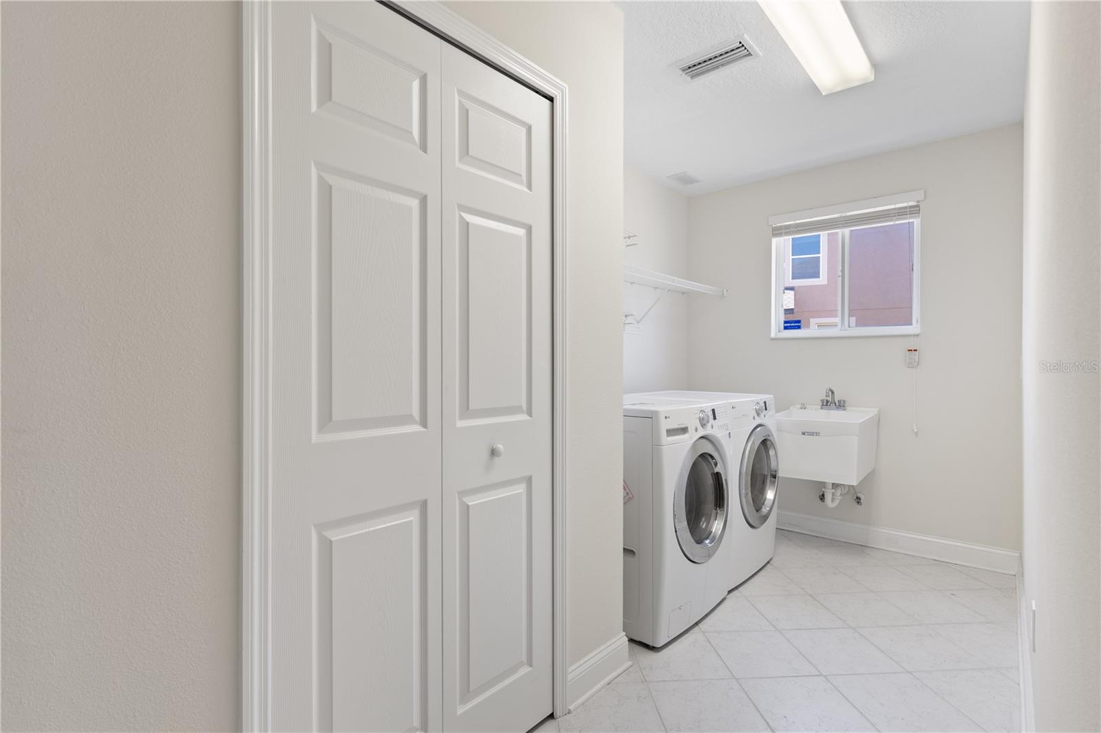 Image 10 of 49 For 16637 Ashton Green Drive