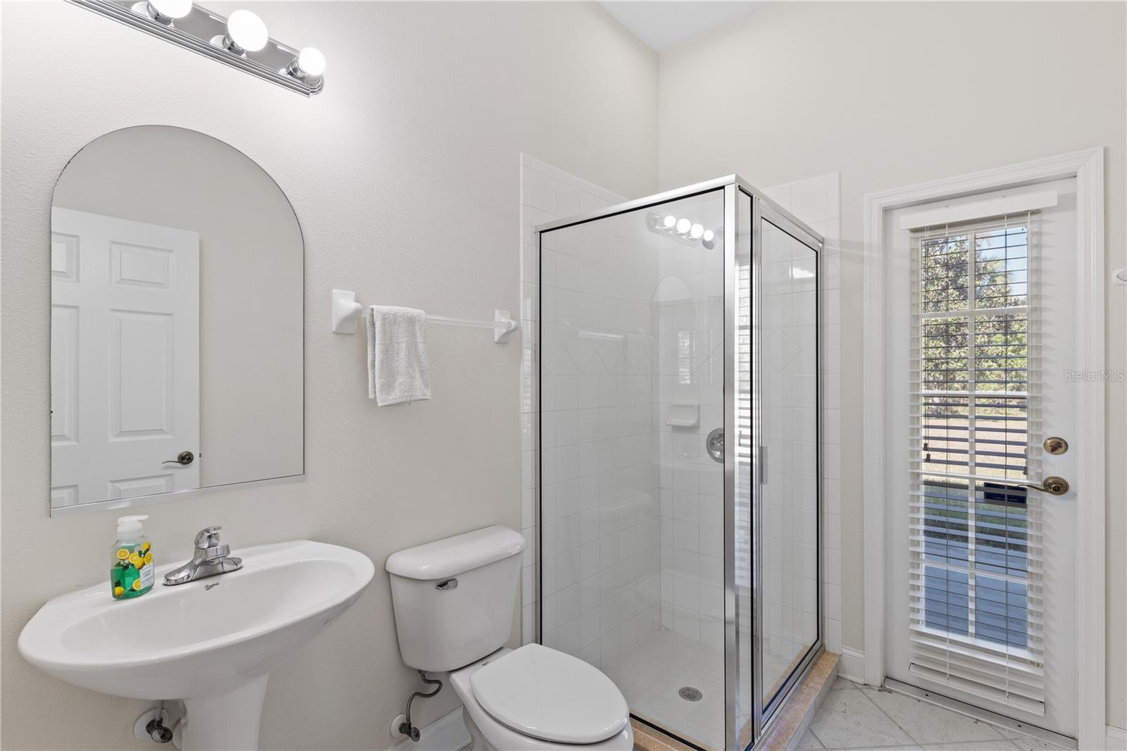 Image 9 of 49 For 16637 Ashton Green Drive