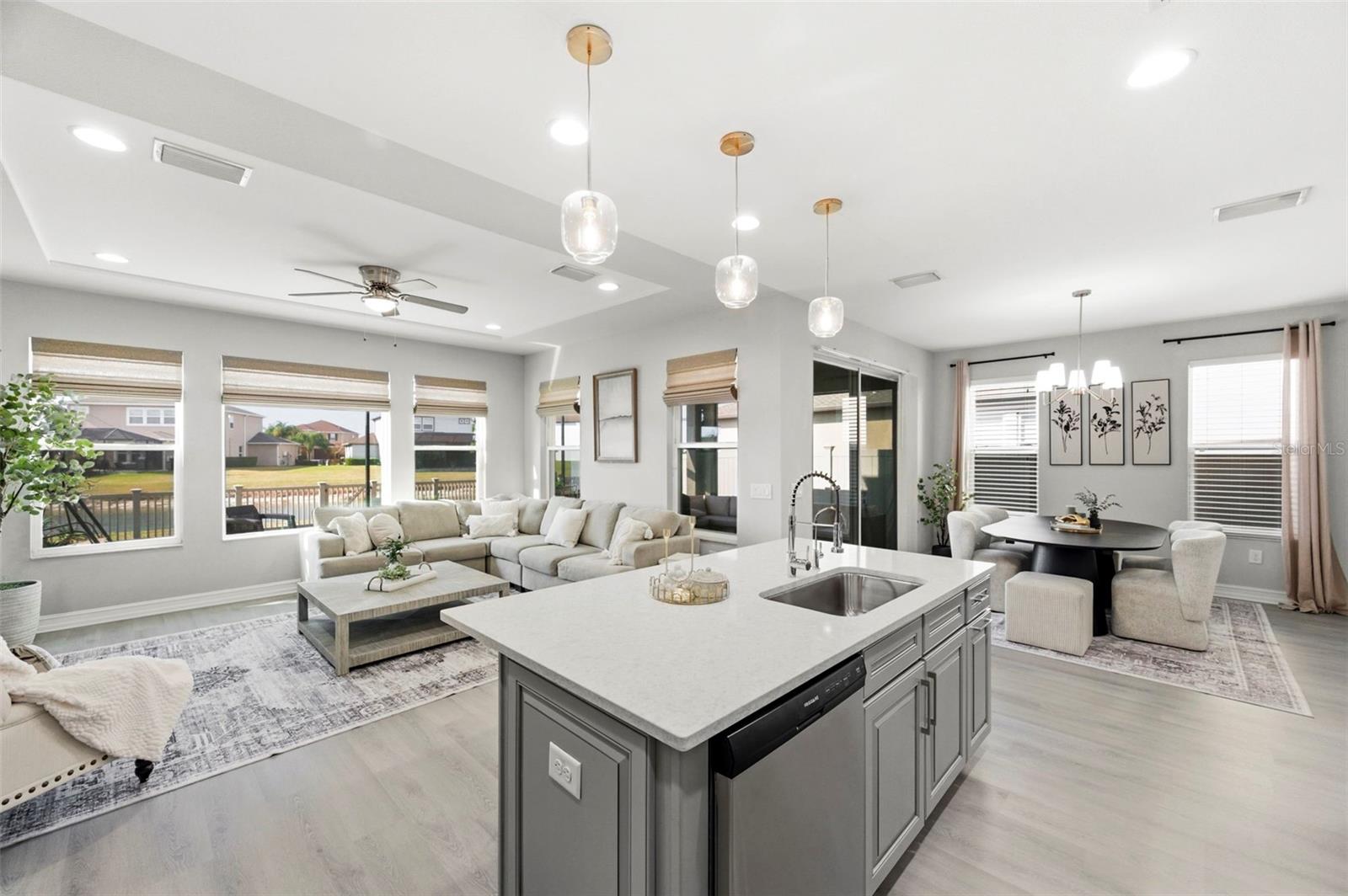 Listing photo id 14 for 29011 Trevi Place