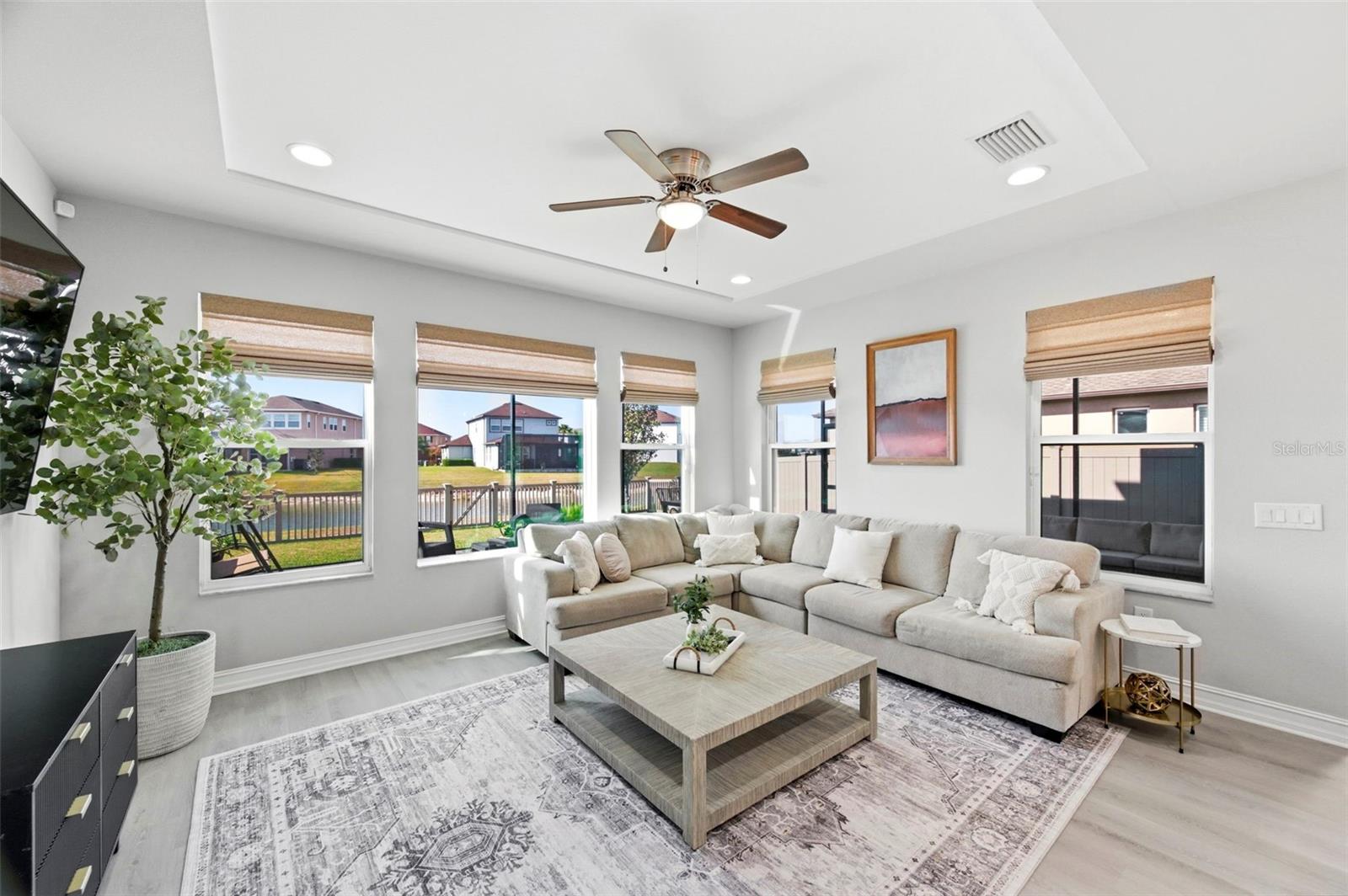 Listing photo id 16 for 29011 Trevi Place