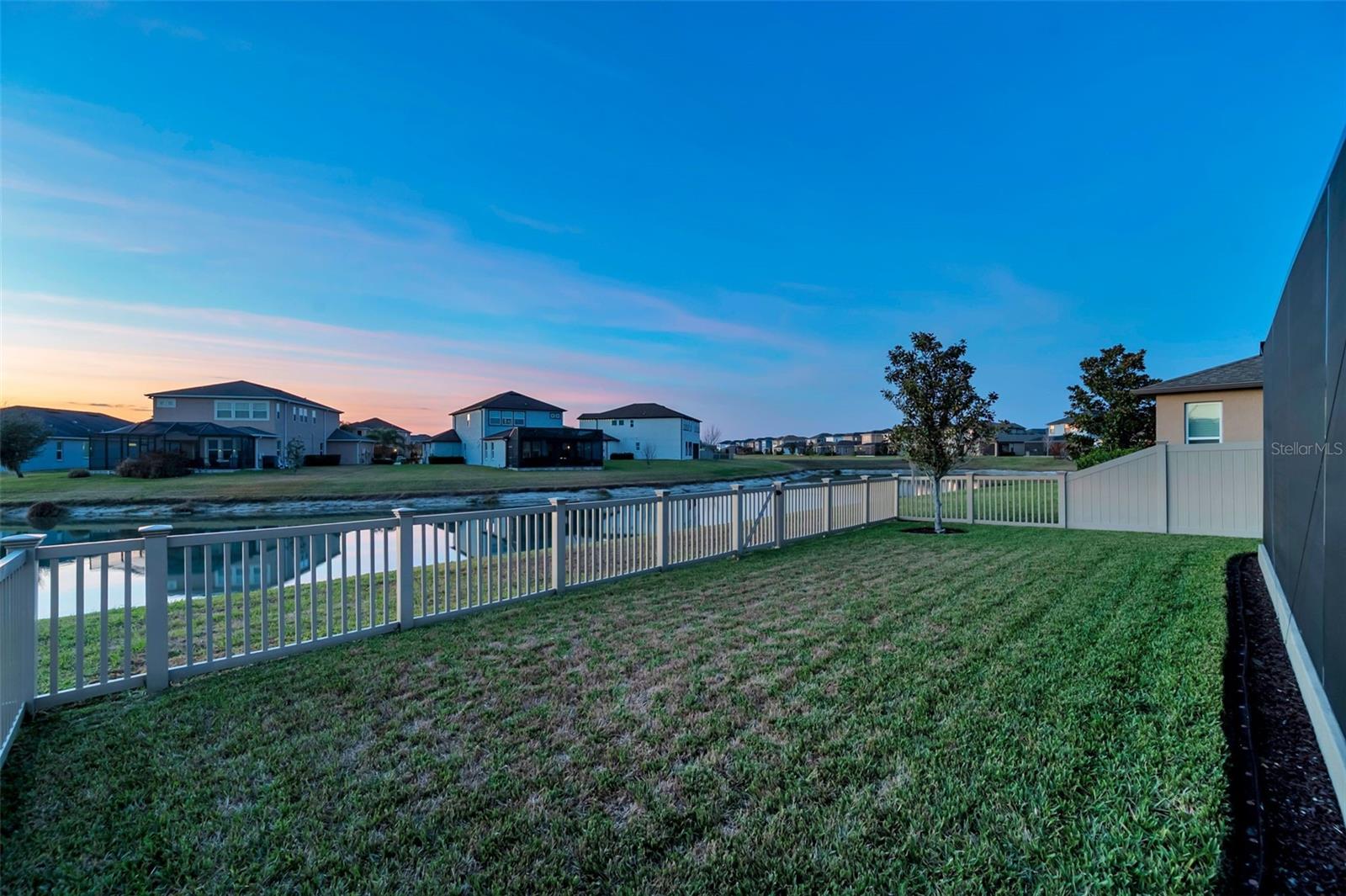 Listing photo id 57 for 29011 Trevi Place