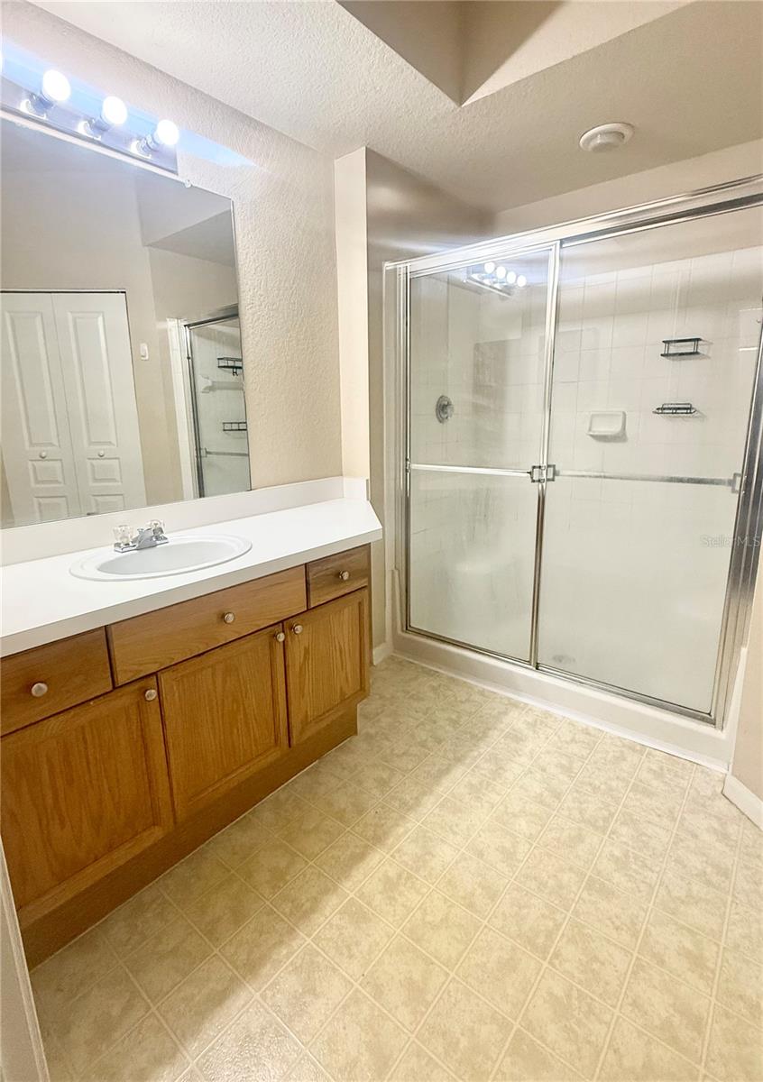 Image 17 of 31 For 5125 Palm Springs Boulevard 13206